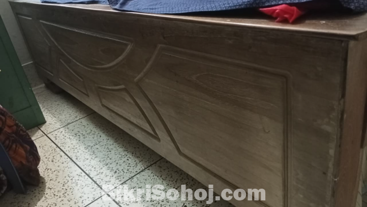 কিং সাইজ বেড। ৬ ফিট/৭ ফিট